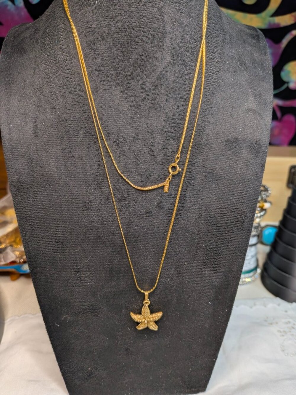 Vintage Monet Gold Tone Sea Star Pendant Necklace 36" Chain